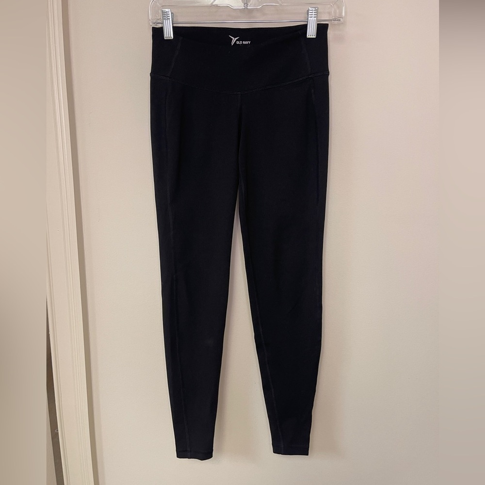 Old Navy: Women’s Active Go-Dry Mid-Rise Black Leggings, Size S